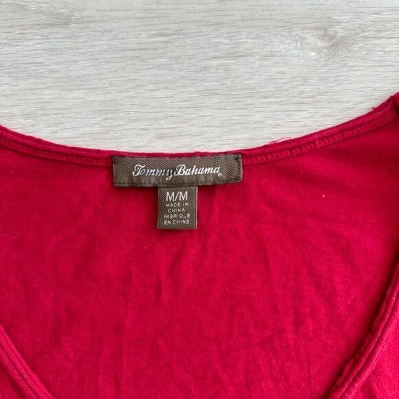 Tommy Bahama Short Sleeve Long Scoop Neck Tee Red M EUC - Picture 4 of 5